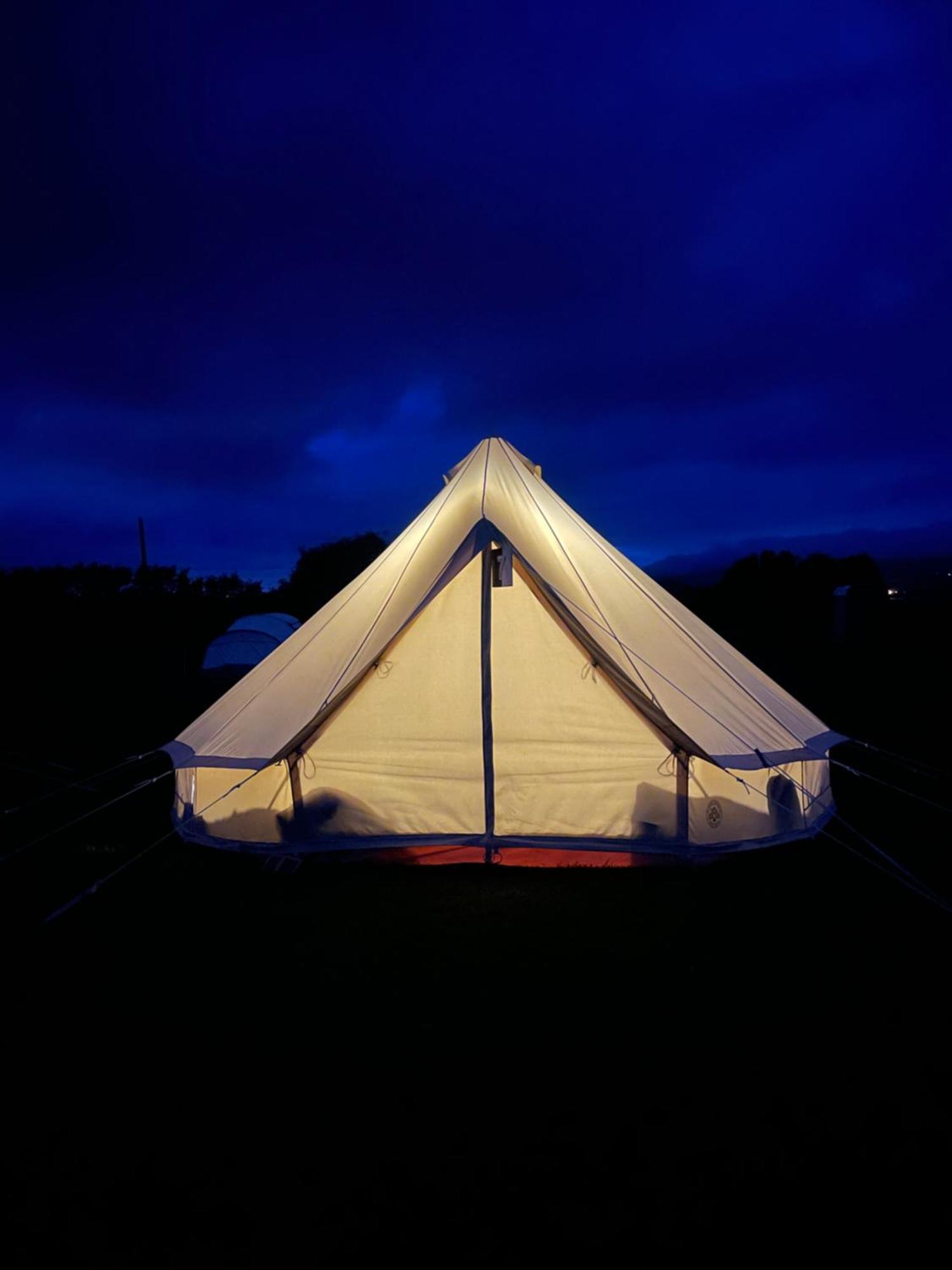 Nine Yards Bell Tents At The Tt - Castletown Bagian luar foto