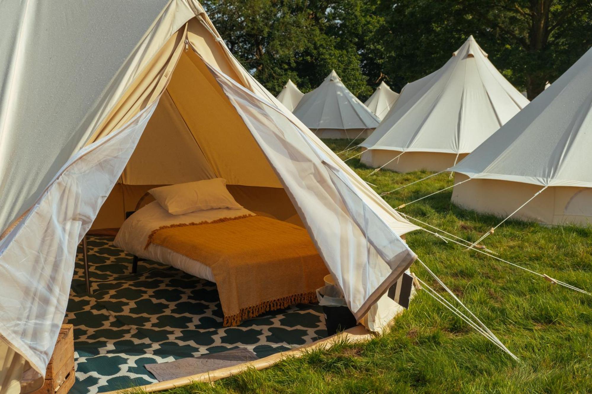 Nine Yards Bell Tents At The Tt - Castletown Bagian luar foto