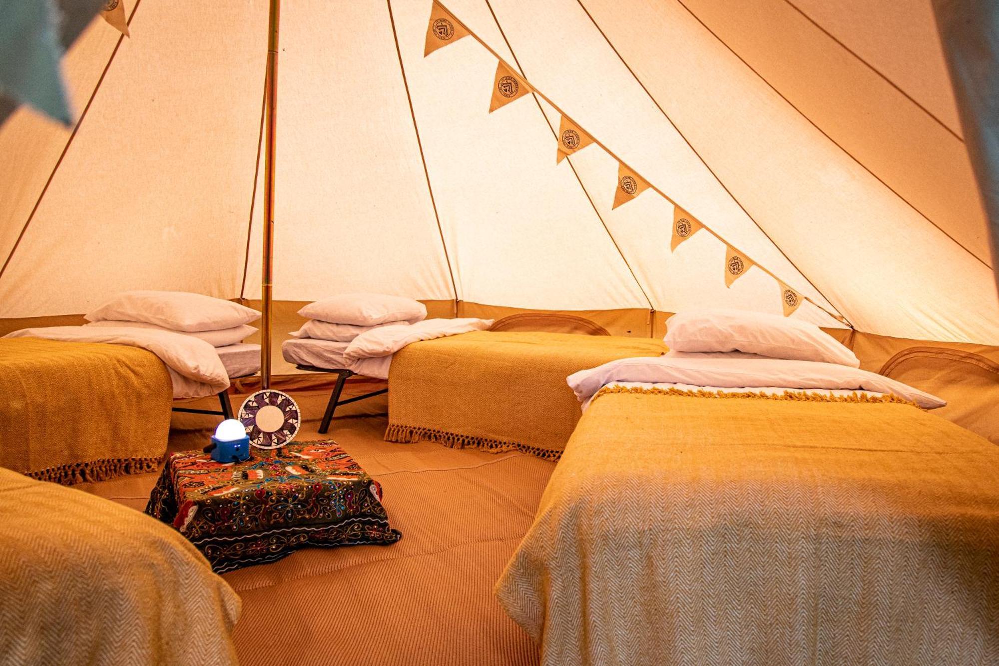 Nine Yards Bell Tents At The Tt - Castletown Bagian luar foto
